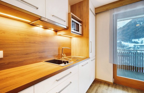 Valle Aurina Apartamento | Apartment 'Waldheim Apt 12 13' with Mountain View, Shared Garden and Wi-Fi