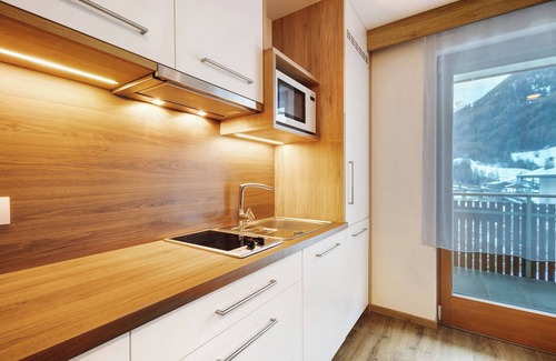 Valle Aurina Apartamento | Apartamento 'Waldheim Apt 14 15' con vistas a la montaña, jardín compartido y Wi-Fi