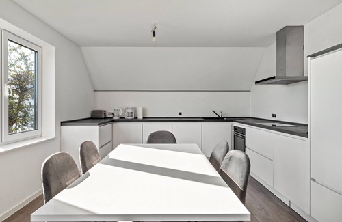 Waldrennach Apartamento | Apartamento 'Waldrennach' con vistas a la montaña y Wi-Fi