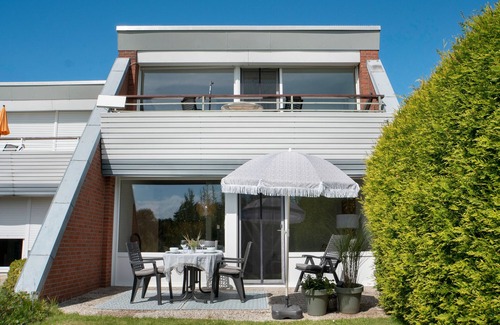 Horumersiel Apartamento | Apartamento 'Weitblick - In 5 Min Am Meer' con terraza privada, jardín privado y Wi-Fi