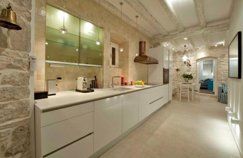 Komiza Apartamento | Apartment Whooart