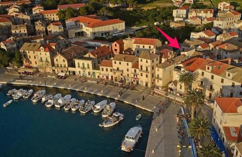 Komiza Apartamento | Apartment Whooart
