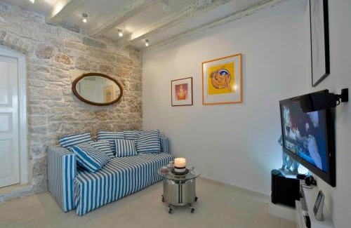 Komiza Apartamento | Apartment Whooart