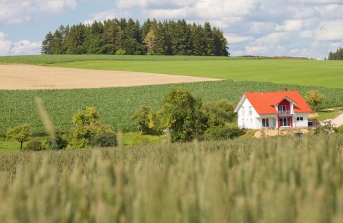 Emmingen-Liptingen Apartamento | Apartment Witthoh, vacation on the farm with pool, very quiet location