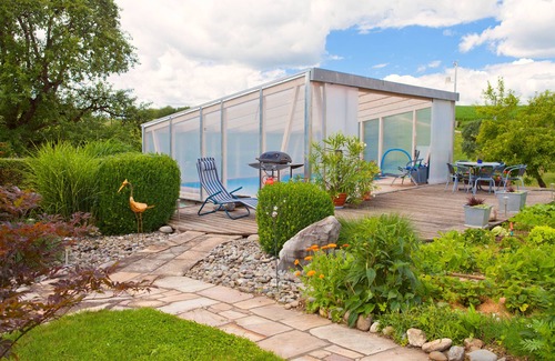Emmingen-Liptingen Apartamento | Apartment Witthoh, vacation on the farm with pool, very quiet location