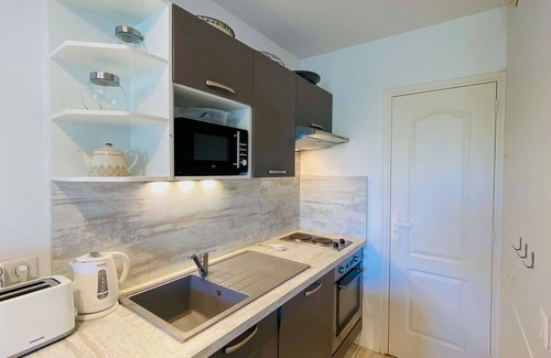 La Couarde-sur-Mer Apartamento | Apartment with courtyard communal pool and parking