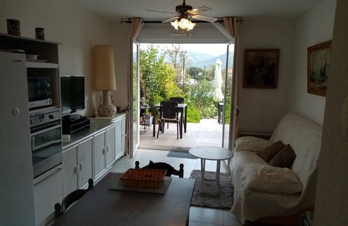 Plan-de-la-Tour Apartamento | Apartment with terrace and garden in small new residence