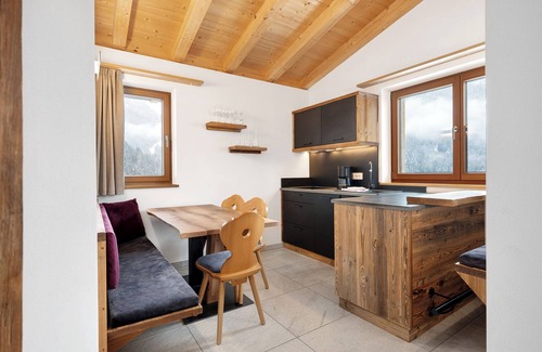 Castelrotto Apartamento | Apartamento 'Wiesenduft' con vistas a la montaña, terraza privada y Wi-Fi