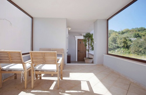 Maries Apartamento | Apartamento 'Wild Fig Retreat Irene' con piscina compartida, Wi-Fi y aire acondicionado.
