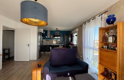 Bieville-Beuville Apartamento | Apartment with balcony in Biéville-Beuville