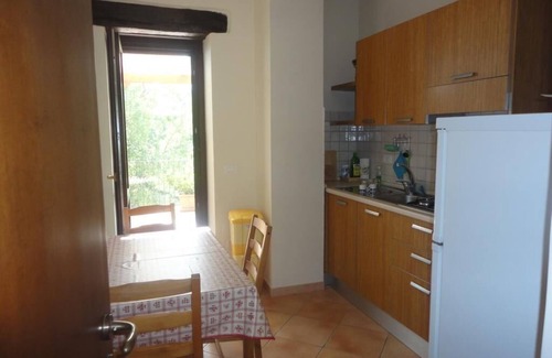 Ogliastro Cilento Apartamento | Apartamento con una hermosa terraza panorámica en la costa del Cilento.