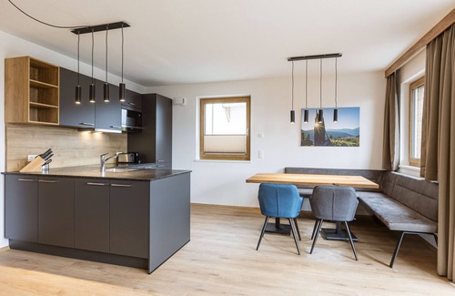Paß Thurn Apartamento | Apartment with 2 bedrooms