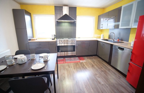 Gruibingen Casa | Apartment with 2 bedrooms, wood-burning stove, kitchen and terrace