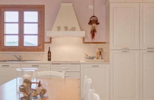 Terricciola Apartamento | Apartamento de 2 dormitorios y 2 baños en planta baja