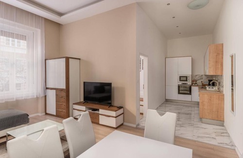 Lagymanyos Apartamento | Apartment with 2 bedrooms Near Gellert Thermal Bath