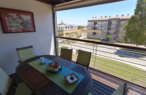 Telheiro Apartamento | APARTMENT WITH 2 BEDROOMS, 2 BATHROOMS, WIFI, SWIMMING POOL AND 2 TENNIS COURT