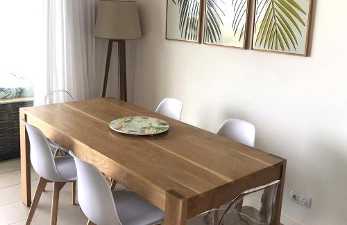 Roches Noires Apartamento | Apartment with a Sea View
