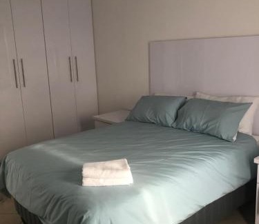 Kingsborough Apartamento | Apartment with a Seaview- Amanzimtoti