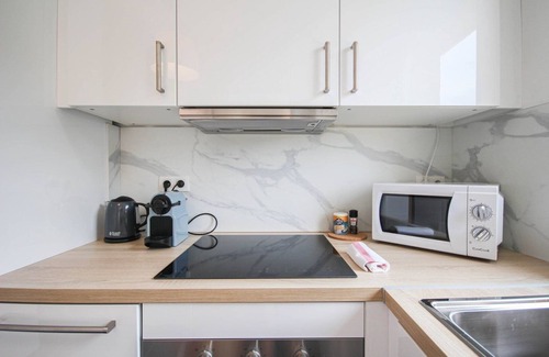La Madeleine Apartamento | Apartment with balcony, parking and elevator