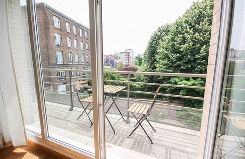 La Madeleine Apartamento | Apartment with balcony, parking and elevator