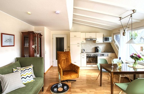 Bullay Apartamento | Apartment with balcony directly on the banks and with a view of the Moselle