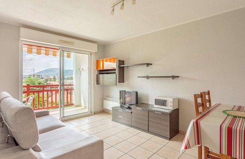 Hendaye Apartamento | Apartamento con balcón y estacionamiento en Hendaya