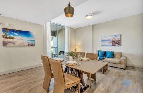 Hollywood Lakes Apartamento | Apartment with Bay View Balcony - Pool - Up To 6 - Gym