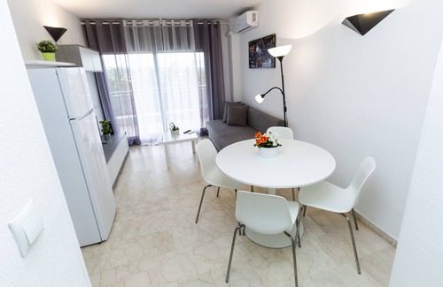 La Pineda Apartamento | Apartamento con preciosa piscina a 100 metros de la playa - Turismar