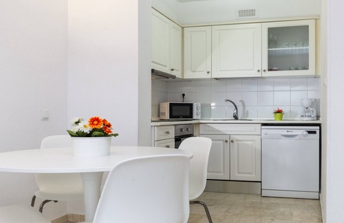 La Pineda Apartamento | Apartamento con preciosa piscina a 100 metros de la playa - Turismar