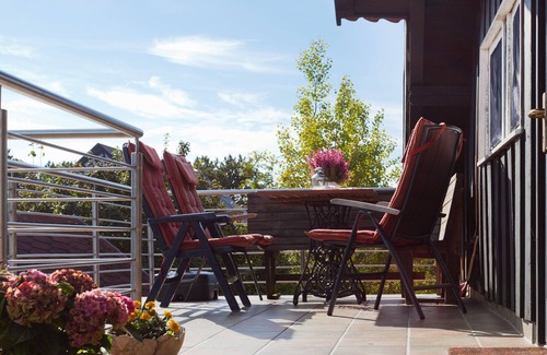 Hiddensee Apartamento | Apartamento con una gran terraza.