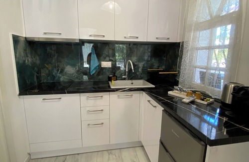 Nea Potidaia Apartamento | Apartment with design, right on the beach