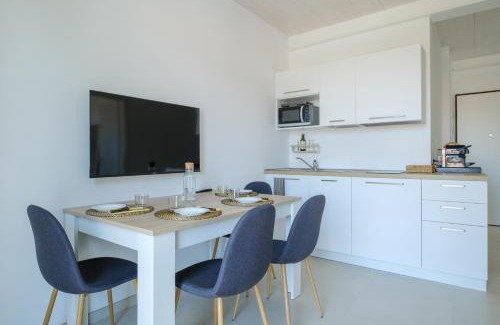Santo Stefano Apartamento | Apartment With Elevator And Private Parking