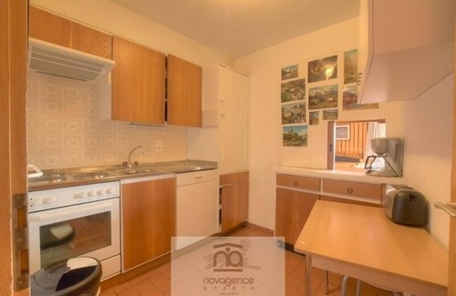 Anzere Apartamento | Apartamento compuesto por un hall de entrada, 1 dormitorio con 2 camas individuales, 1 dormitorio con 2 camas