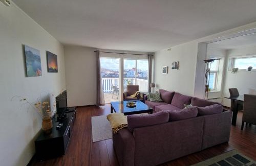 Henningsvaer Apartamento | Apartment with fantastic seaview in Henningsvær.