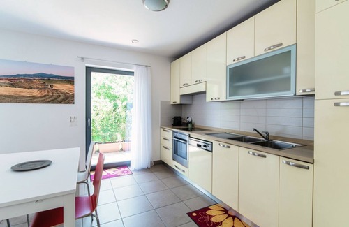 Losone Apartamento | Apartment with garden 5 mins from Ascona (Casa Mummi)