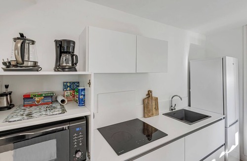 Cassis Apartamento | Apartment with garden