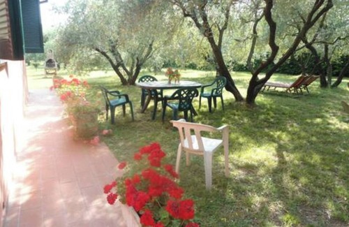 Borghetto-melara Apartamento | Apartment with garden near the sea(two doubles)