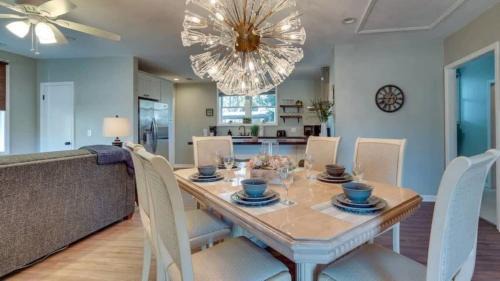 Thunderbolt Casa | Apartment with Gazebo-Swanky Savannah Style