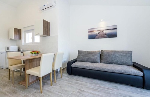 Sveti Petar Apartamento | Apartment with direct sand beach access