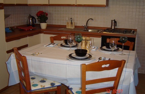 Ginosa Marina Apartamento | APARTAMENTO CON PISCINA COMPARTIDA. Duerme hasta 8 personas.
