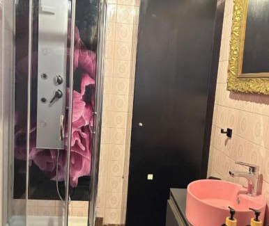 Parma City Centre Apartamento | Apartment with Jacuzzi in Parma