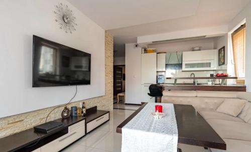 Czyzyny Apartamento | Apartment with living room, kitchen, bedroom, bathroom in amazing neighborhood