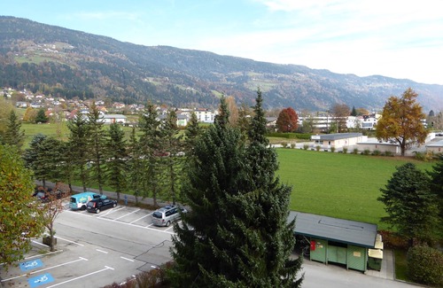 Bodensdorf Apartamento | Apartamento con logia / Ossiacher See * baño playa / césped * piscina * en medio de Carintia