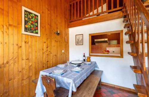 Le Grand-Bornand Apartamento | Apartment with mountain and village views