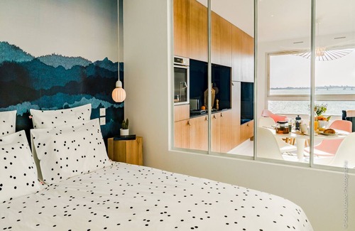 Larmor-Plage Apartamento | Apartamento con magnifica VISTA AL MAR, reformado, pies en el agua