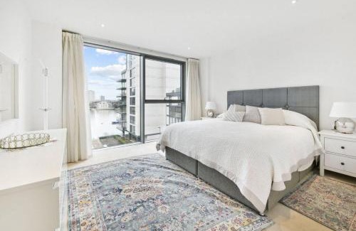 Sands End Apartamento | Apartment with main bedroom facing the river Thame