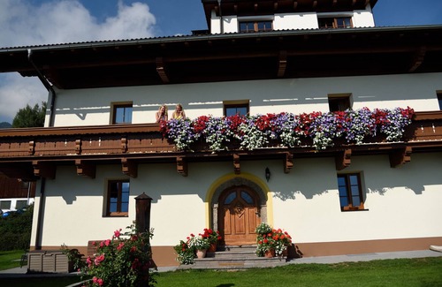 Mutters Apartamento | Apartamento-Clásico-Baño Privado-Vista a la Montana-Bl. auf die Europabrücke
