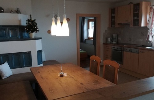 Hart im Zillertal Apartamento | Apartamento con jardín y vistas impresionantes a las montañas de Zillertal