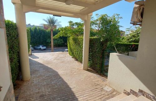 Sheikh Zayed City Apartamento | Apartment with nice garden