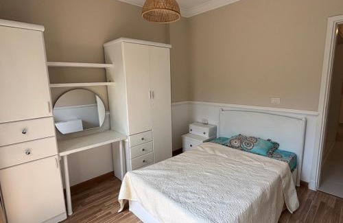 Sheikh Zayed City Apartamento | Apartment with nice garden
